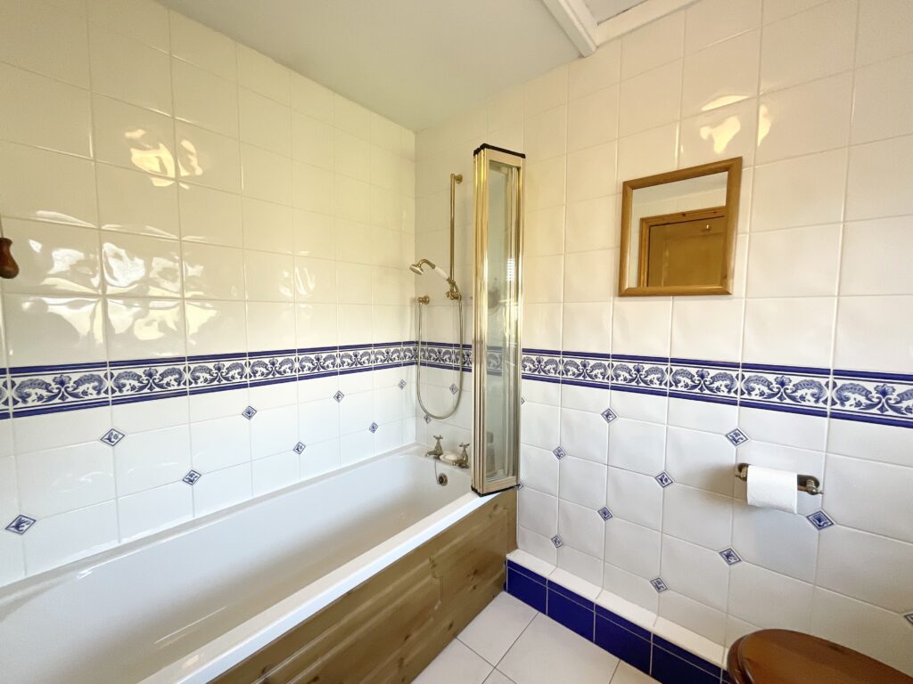 School Lane, Walton, ST17