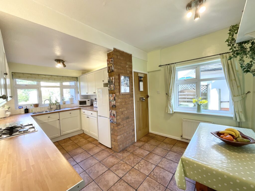 School Lane, Walton, ST17