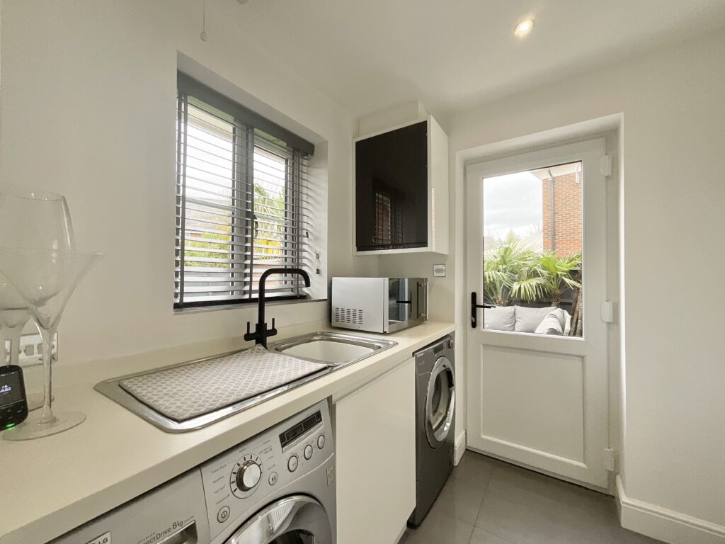 Chalfont Crescent, Weston, CW2