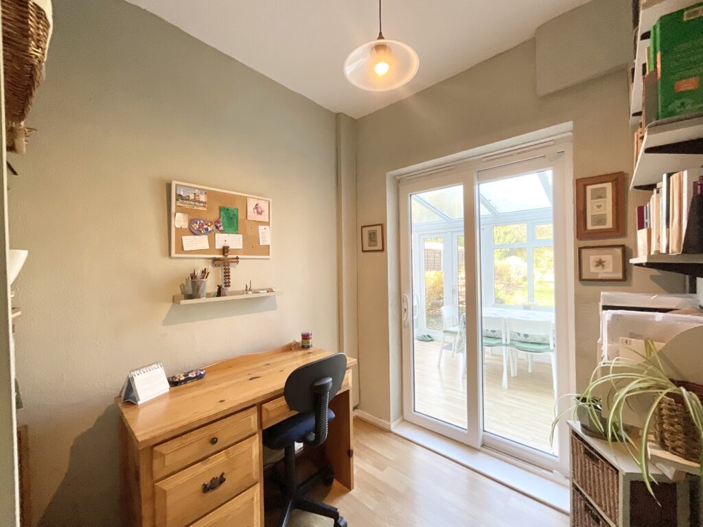 School Lane, Walton, ST17