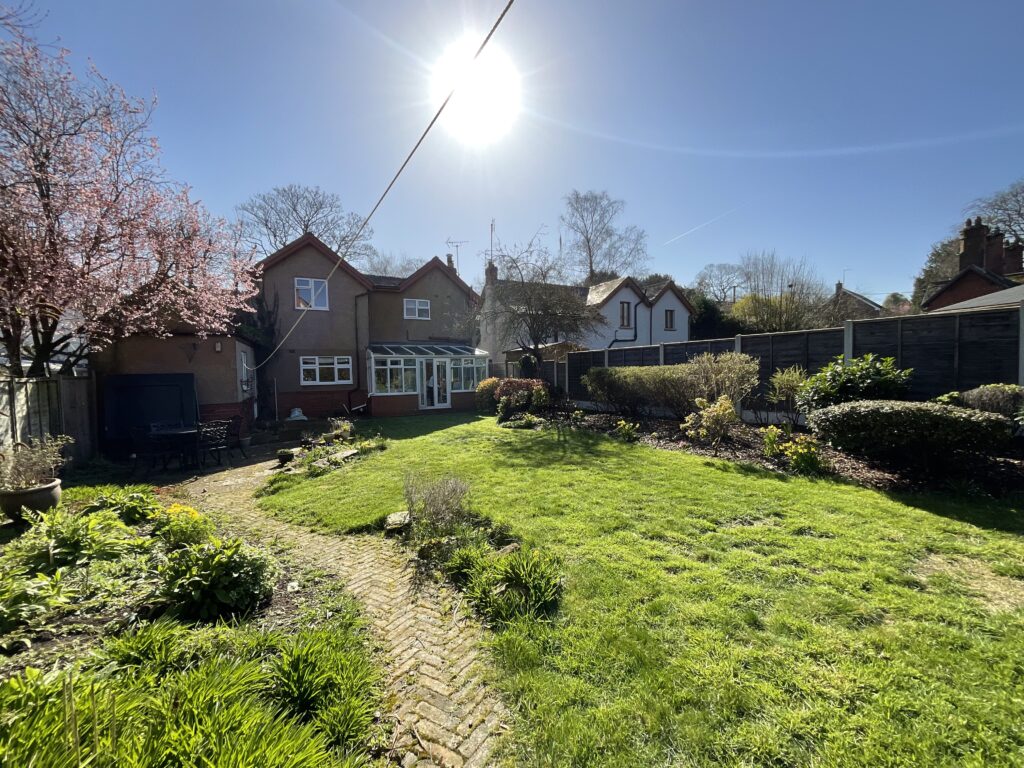 School Lane, Walton, ST17