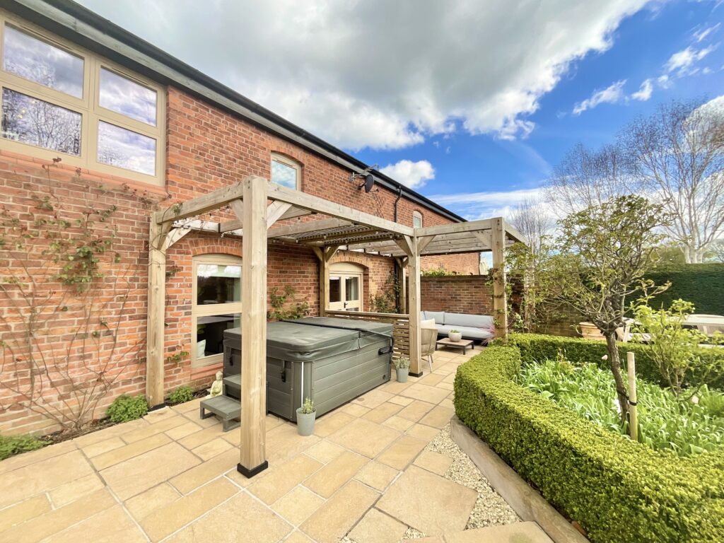 Balterley Court, Balterley, CW2