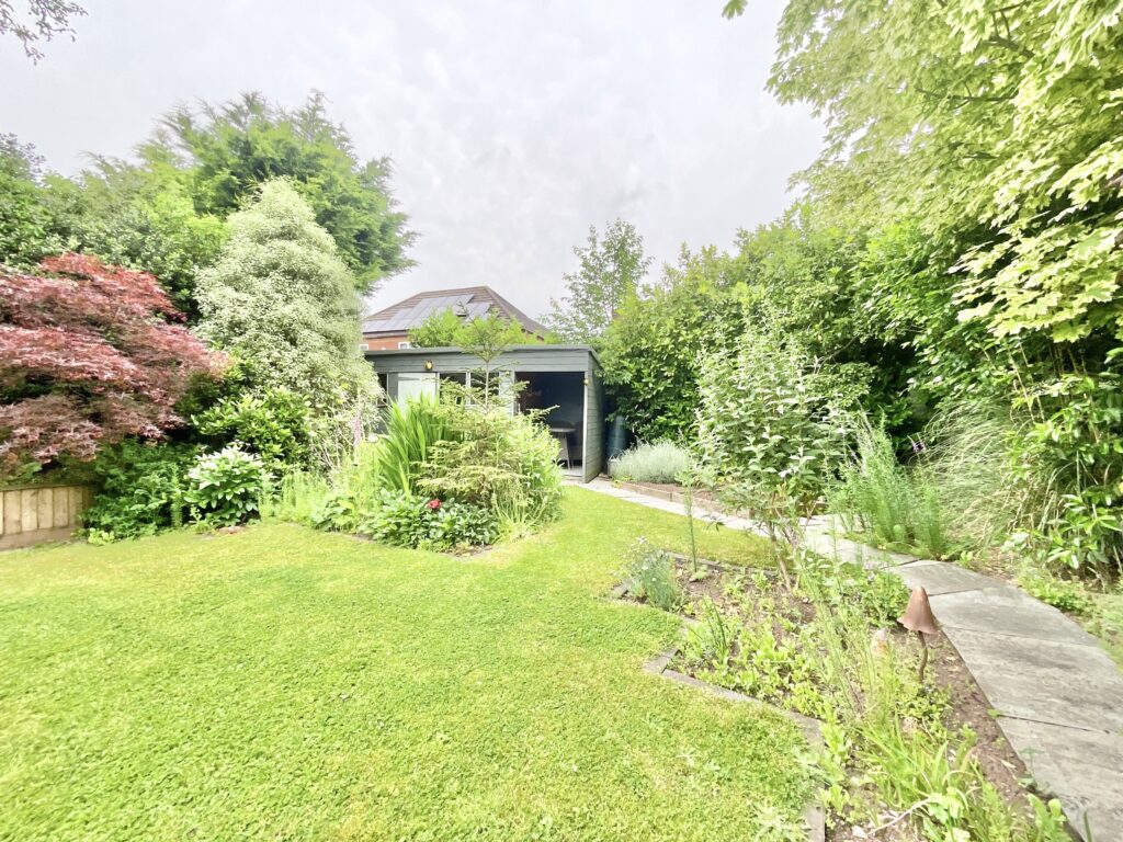 Mount Pleasant, Derrington, ST18