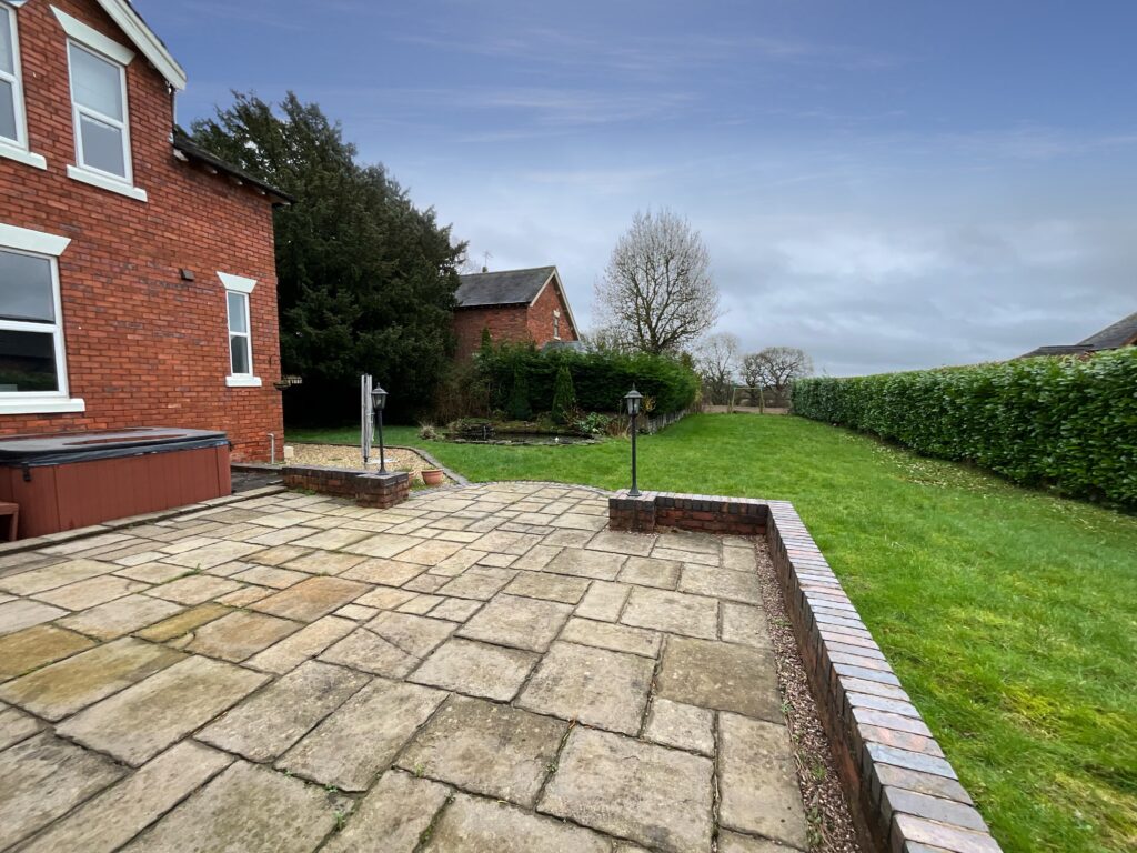 Moss Lane, Yarnfield, ST15