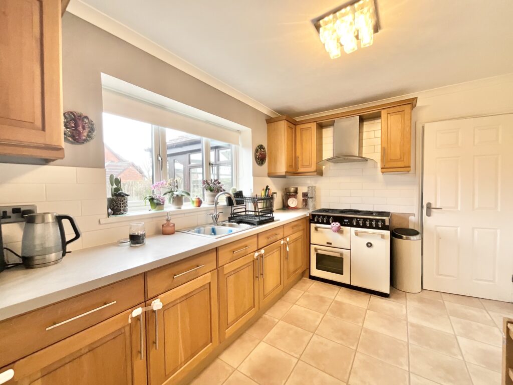 Woodruff Close, Packmoor, ST7