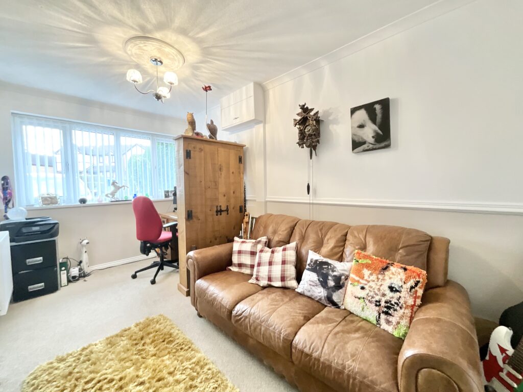 Woodruff Close, Packmoor, ST7