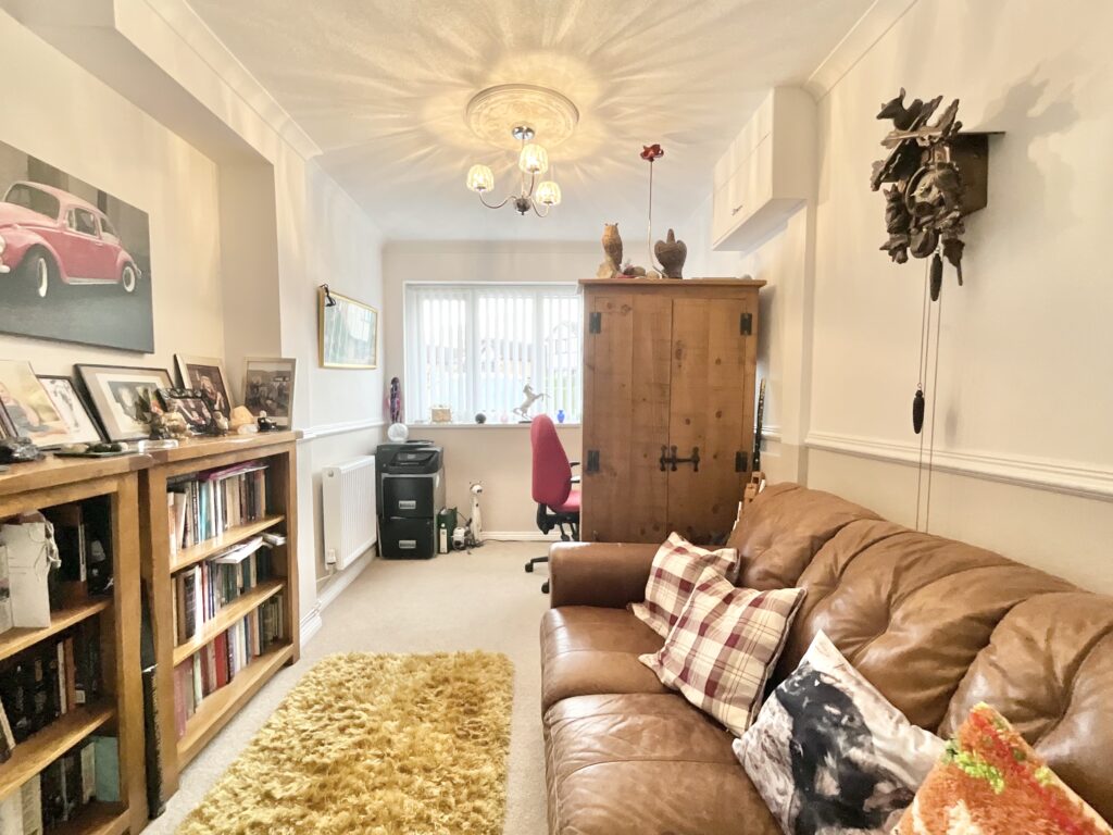 Woodruff Close, Packmoor, ST7