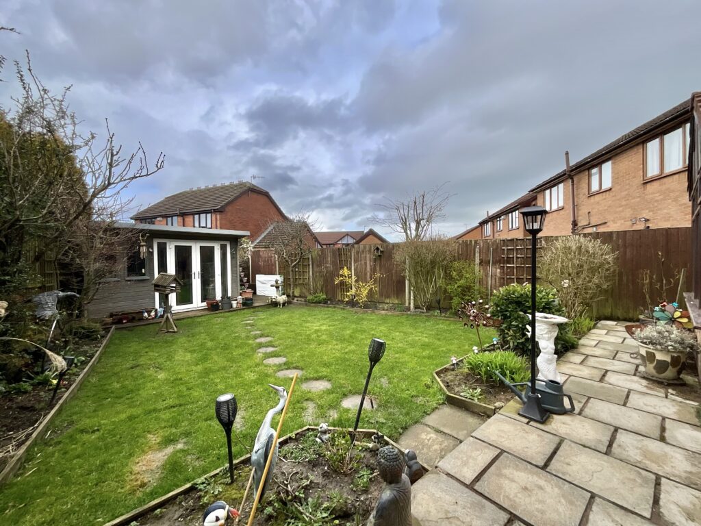 Woodruff Close, Packmoor, ST7