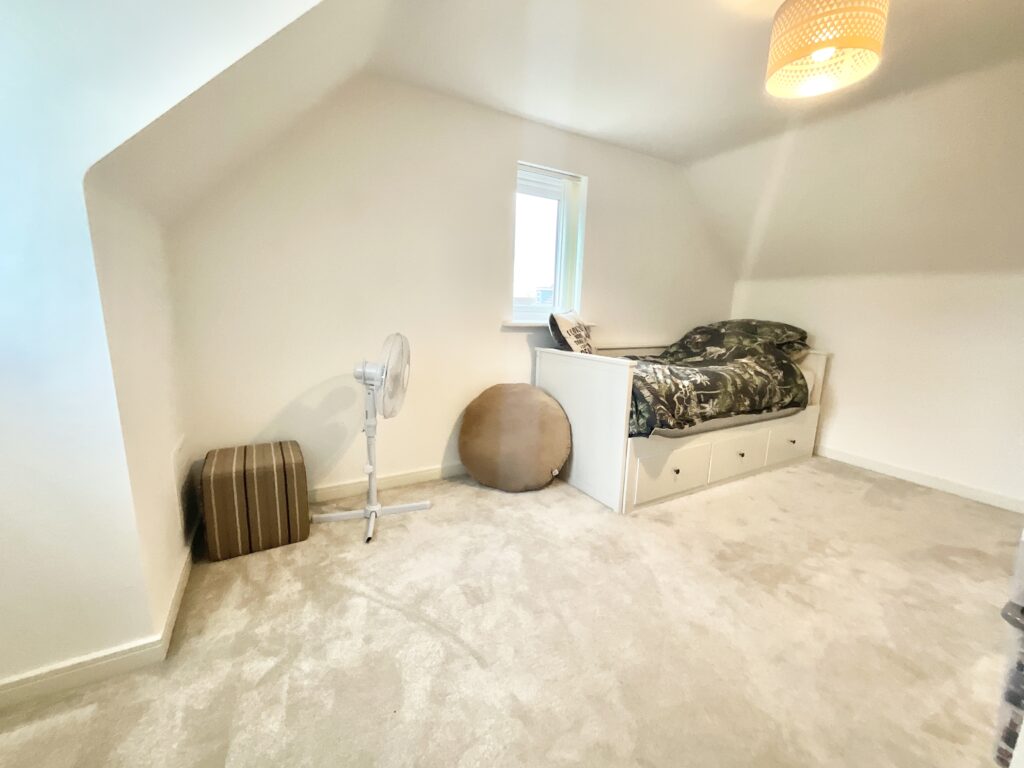 Whimbrel Park, Stafford, ST16