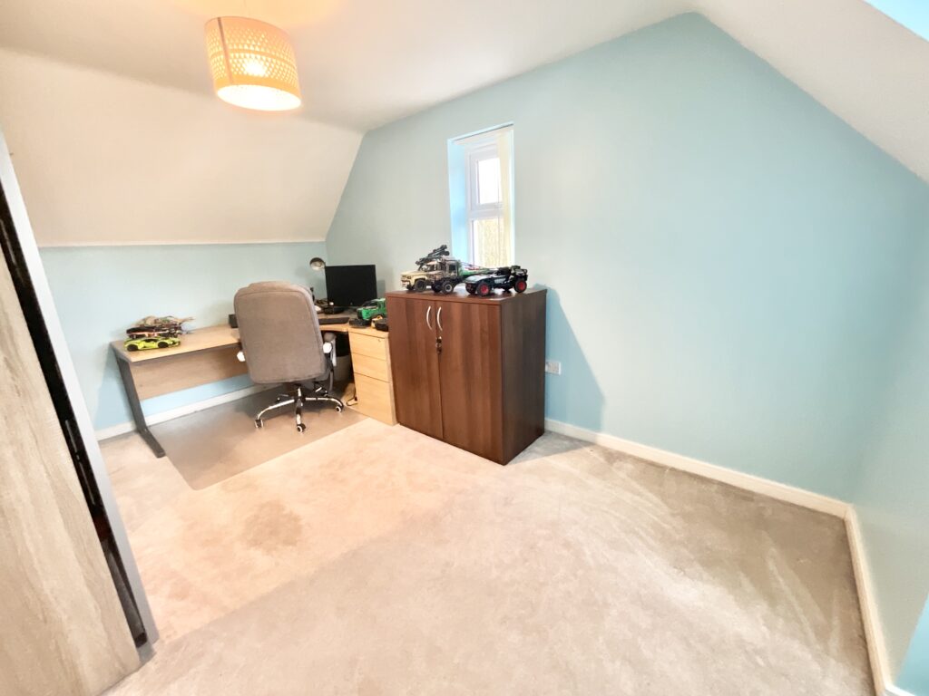 Whimbrel Park, Stafford, ST16