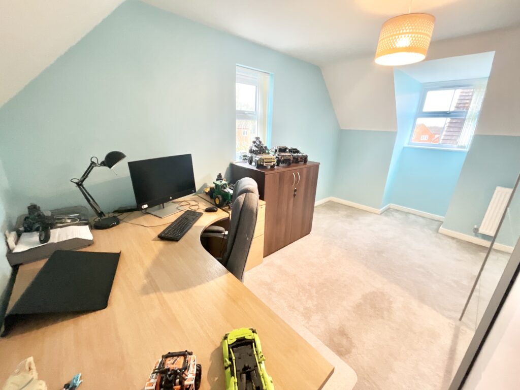 Whimbrel Park, Stafford, ST16