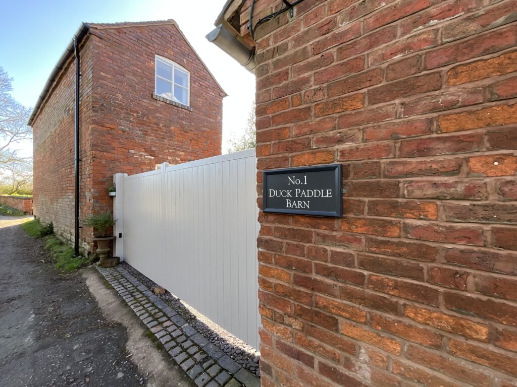 Duck Paddle Barn, Duck Paddle Farm, ST10