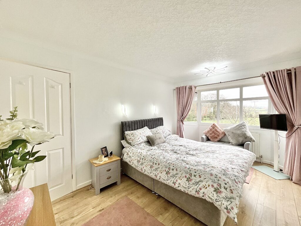 Riverside Road, Tean, ST10