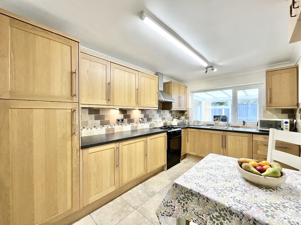 Riverside Road, Tean, ST10