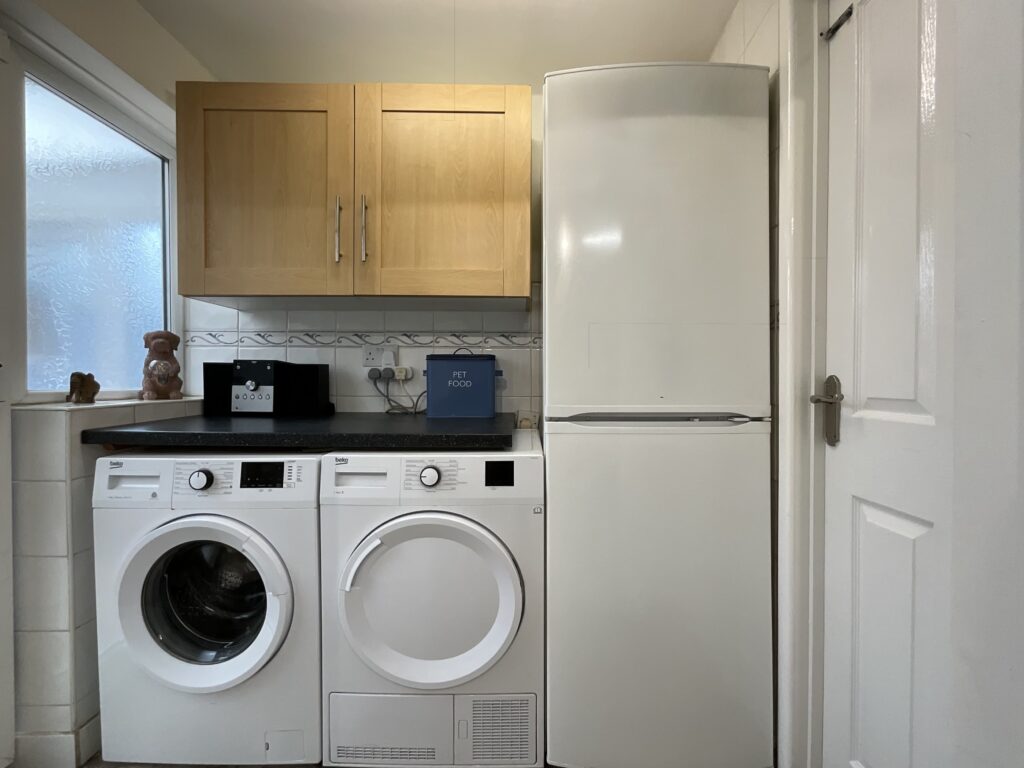 Riverside Road, Tean, ST10