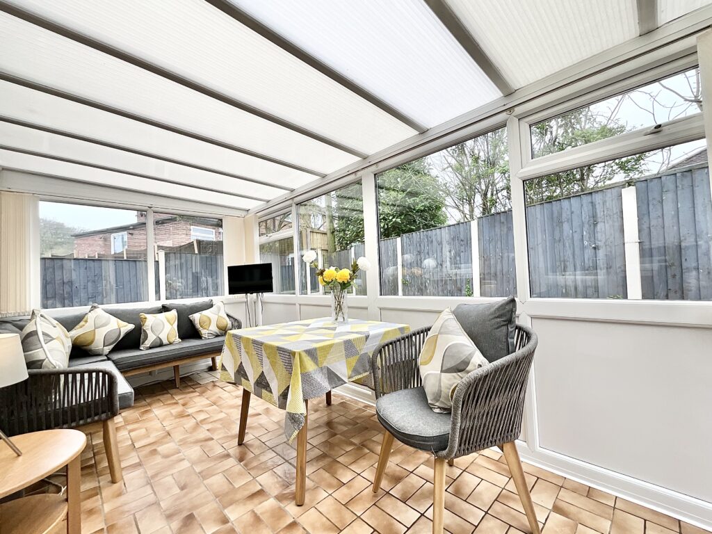 Riverside Road, Tean, ST10