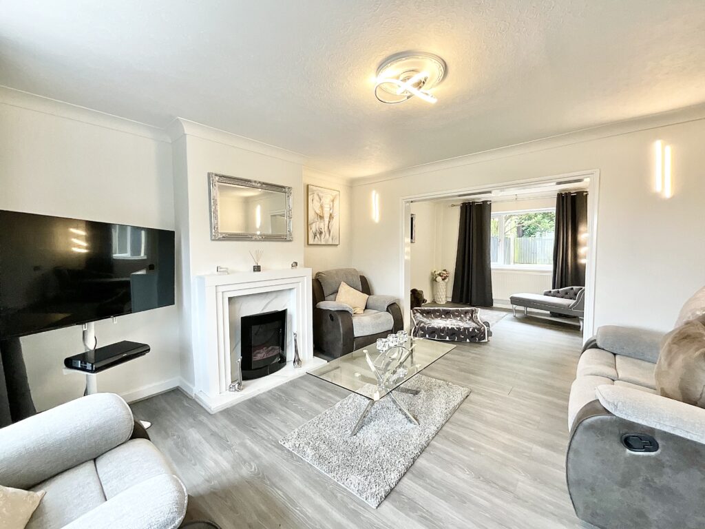 Riverside Road, Tean, ST10