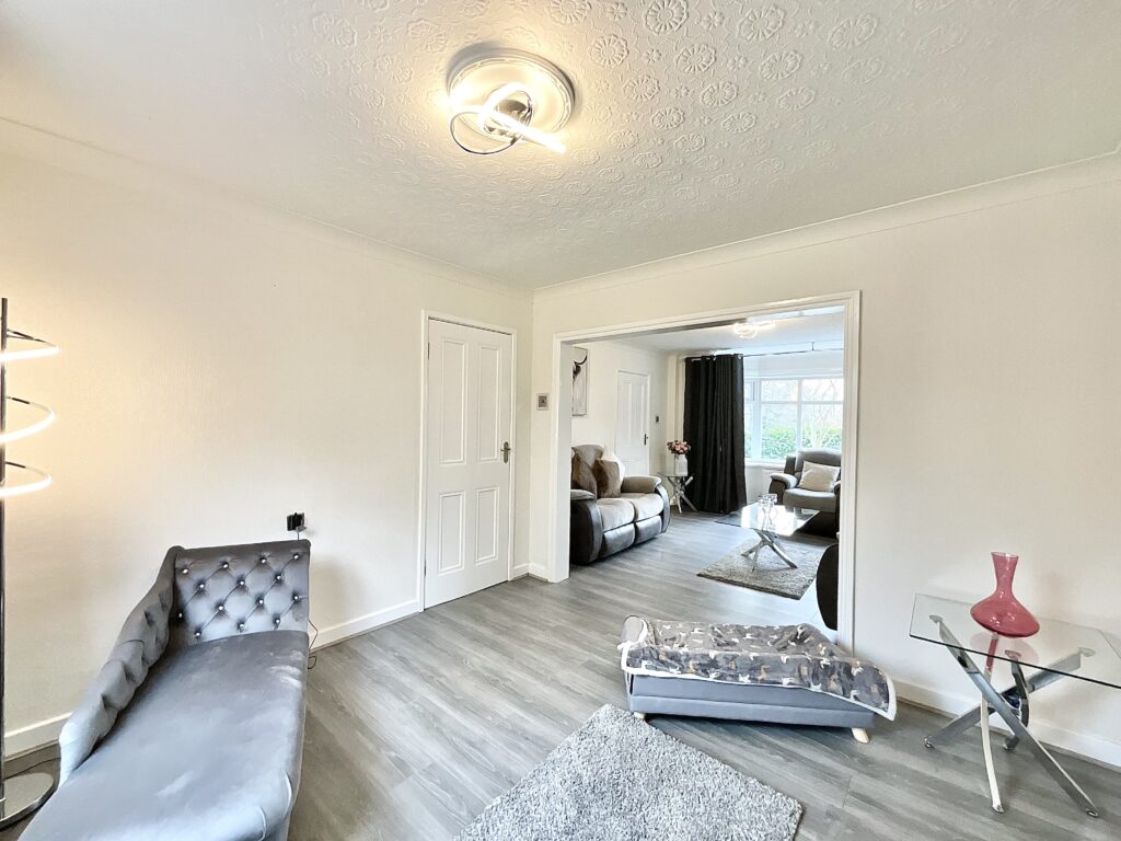 Riverside Road, Tean, ST10