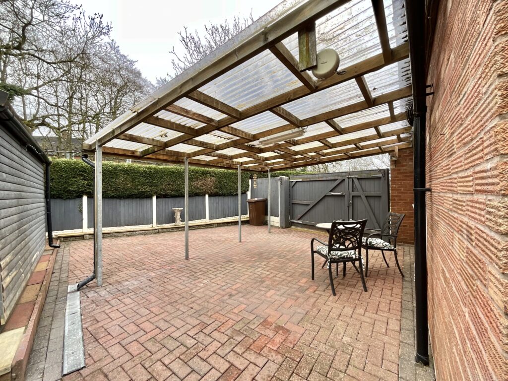 Riverside Road, Tean, ST10