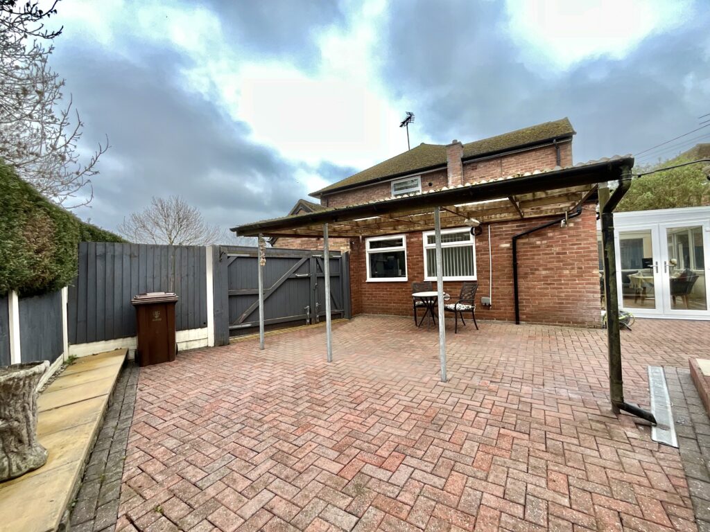 Riverside Road, Tean, ST10