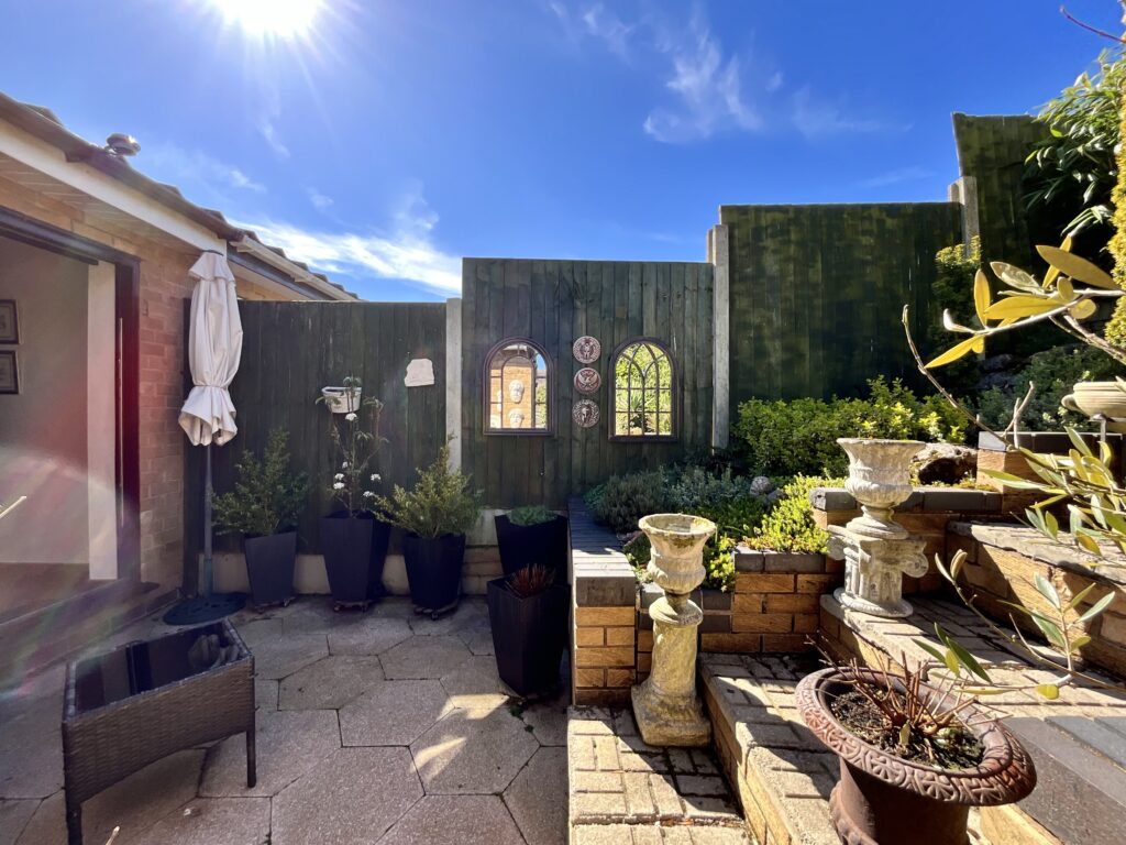 Huntley Lane, Cheadle, ST10