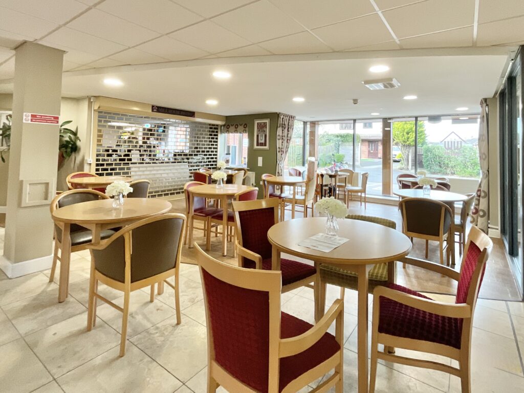 Queens Drive, Mill House Queens Drive, CW5