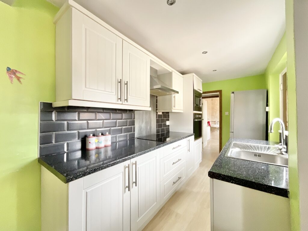 Main Road, Shavington, CW2