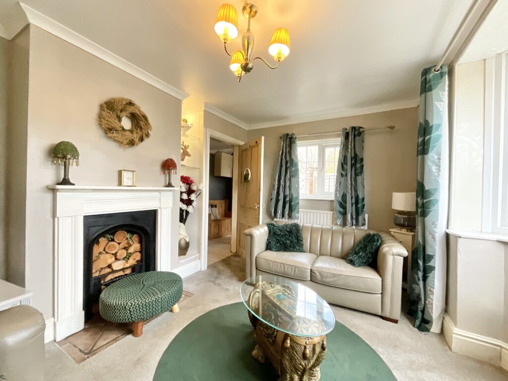 Main Road, Shavington, CW2