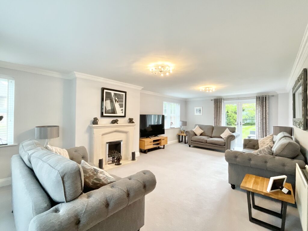 Kingsdown Close, Weston, CW2