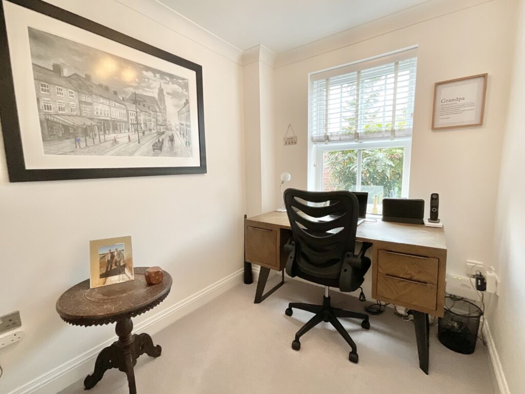 Kingsdown Close, Weston, CW2