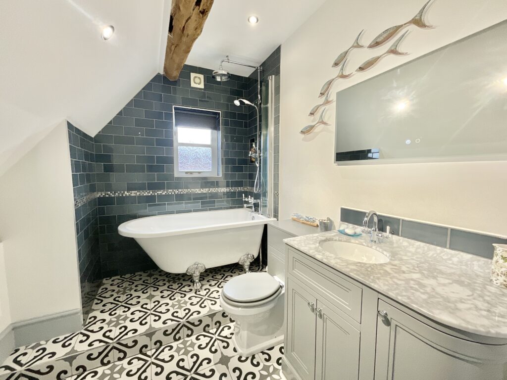 Mount Pleasant, Derrington, ST18