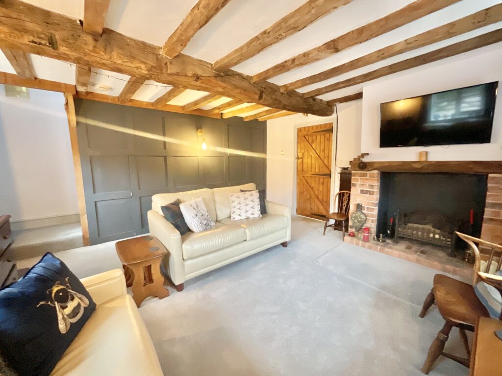 Mount Pleasant, Derrington, ST18