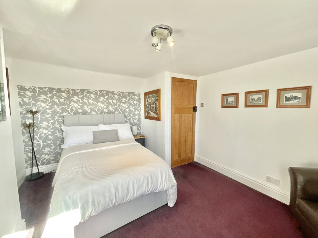 Yew Tree Lane, Wistanswick, TF9