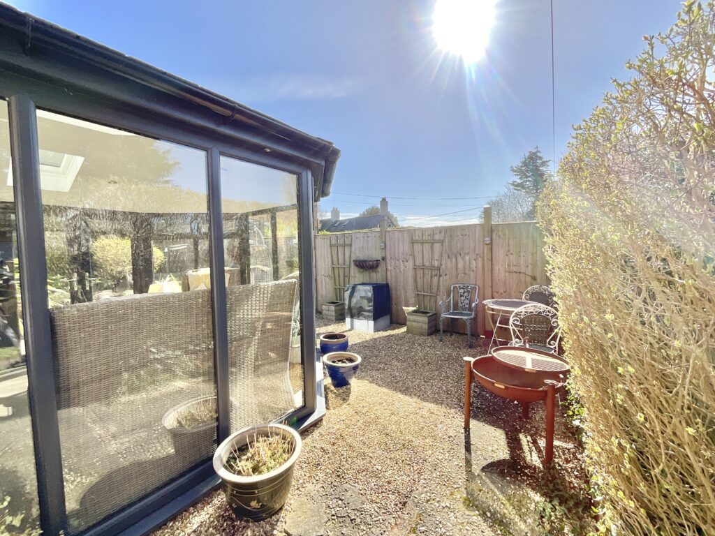 Yew Tree Lane, Wistanswick, TF9