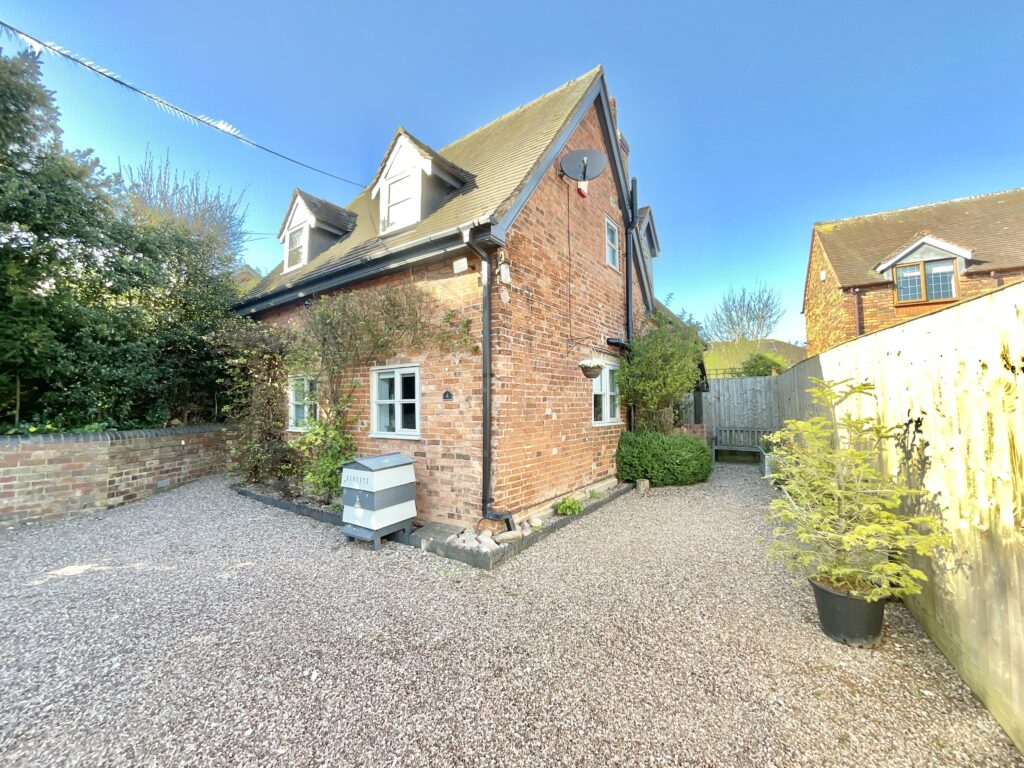 Mount Pleasant, Derrington, ST18