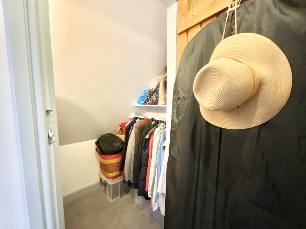 Mount Pleasant, Derrington, ST18