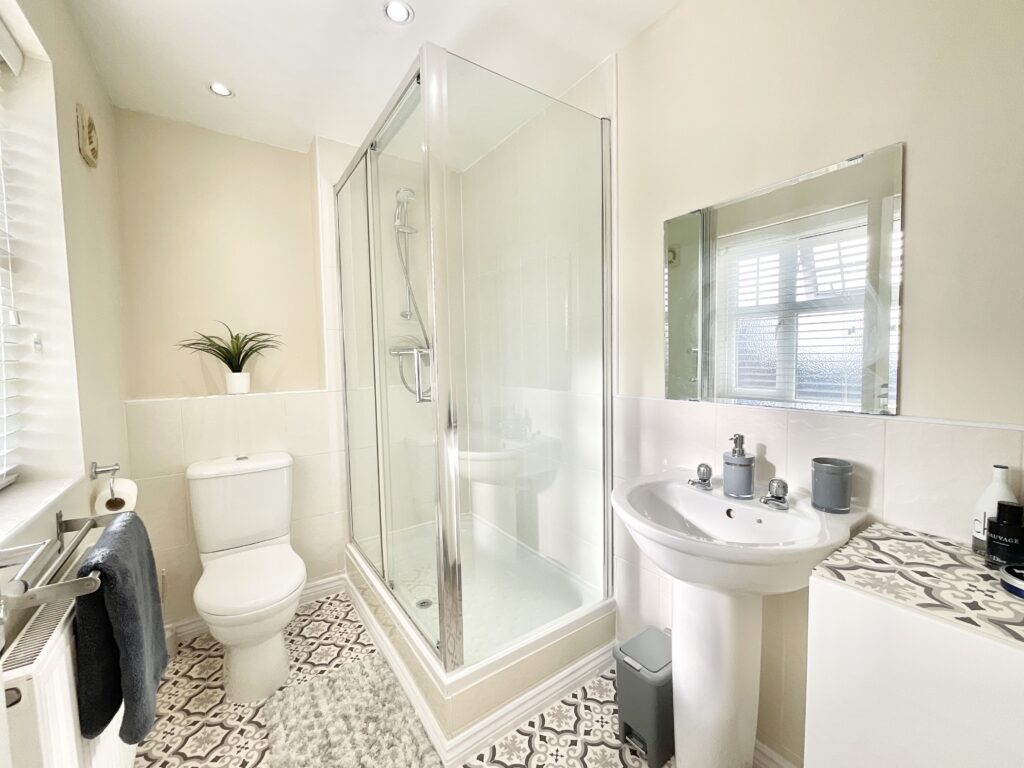 Hugo Way, Loggerheads, TF9