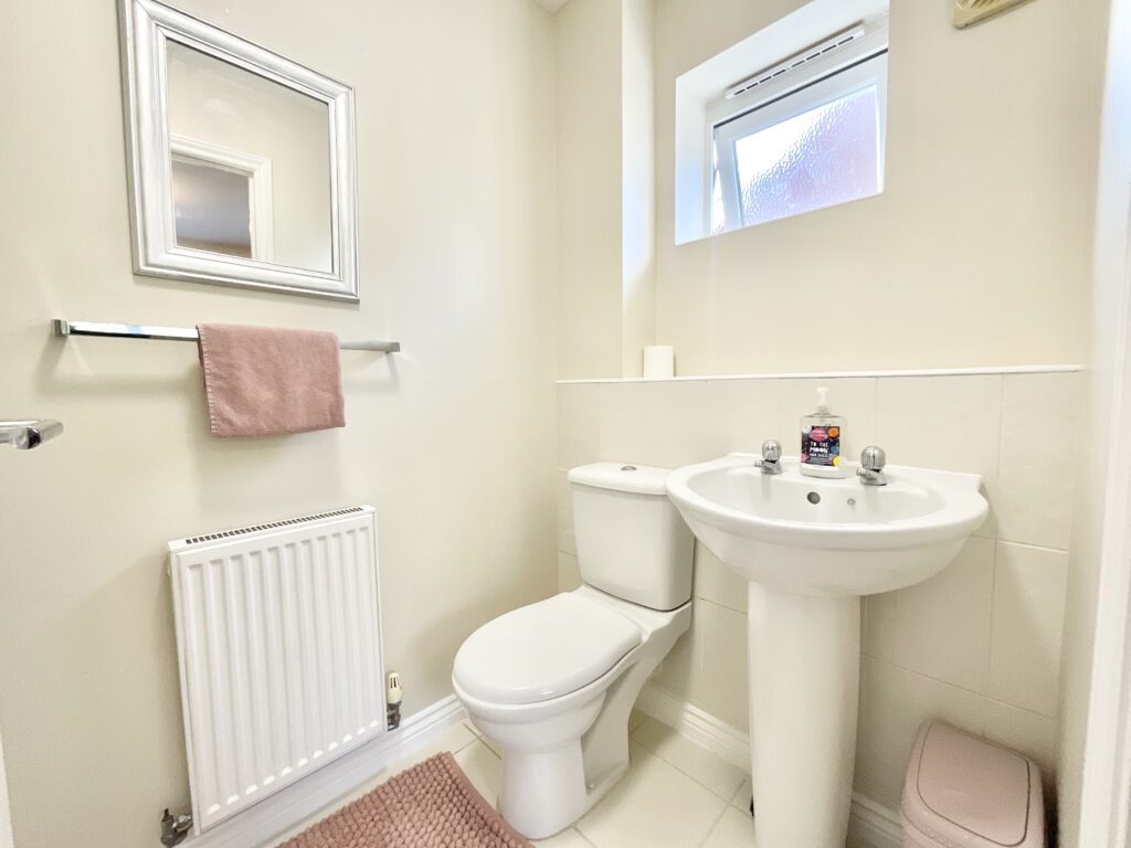 Hugo Way, Loggerheads, TF9