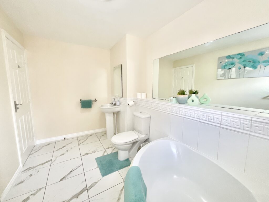 Hugo Way, Loggerheads, TF9