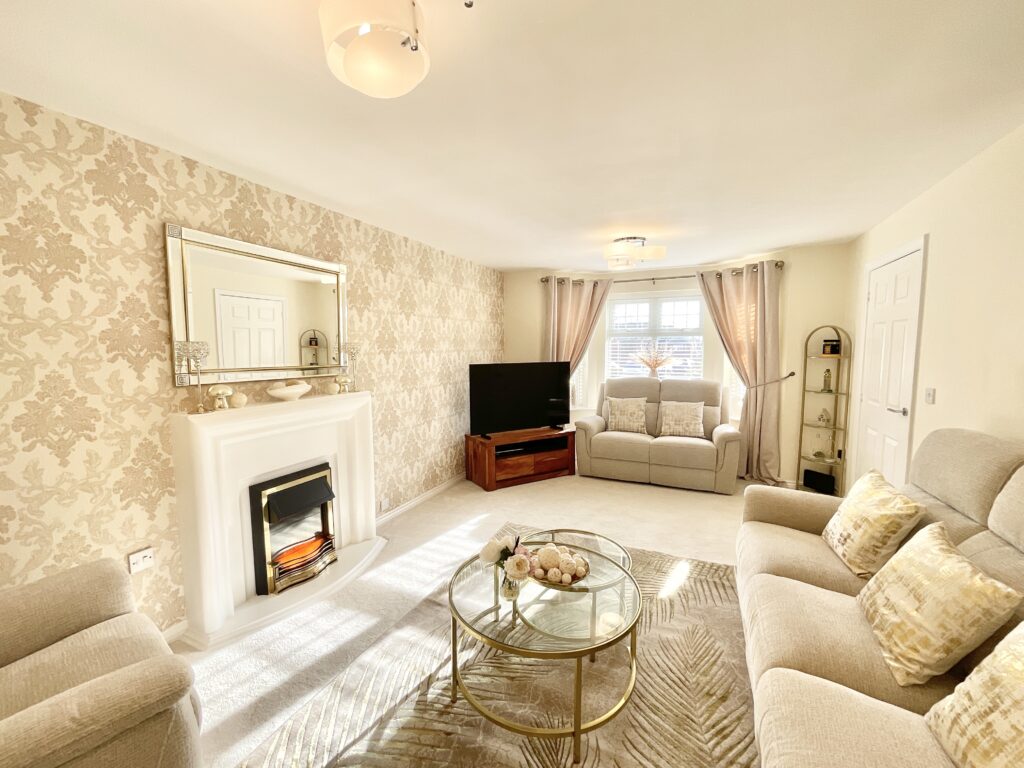 Hugo Way, Loggerheads, TF9