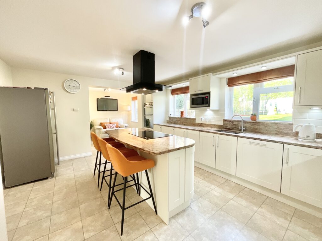 Hugo Way, Loggerheads, TF9