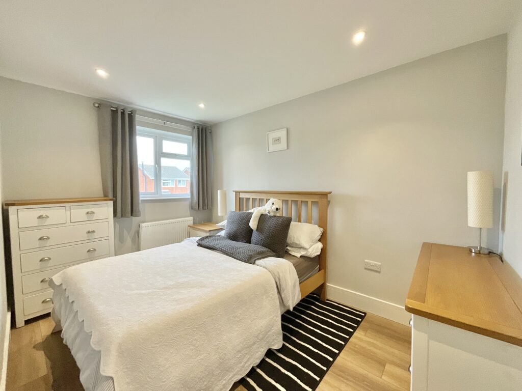 Valley Road, Stone, ST15