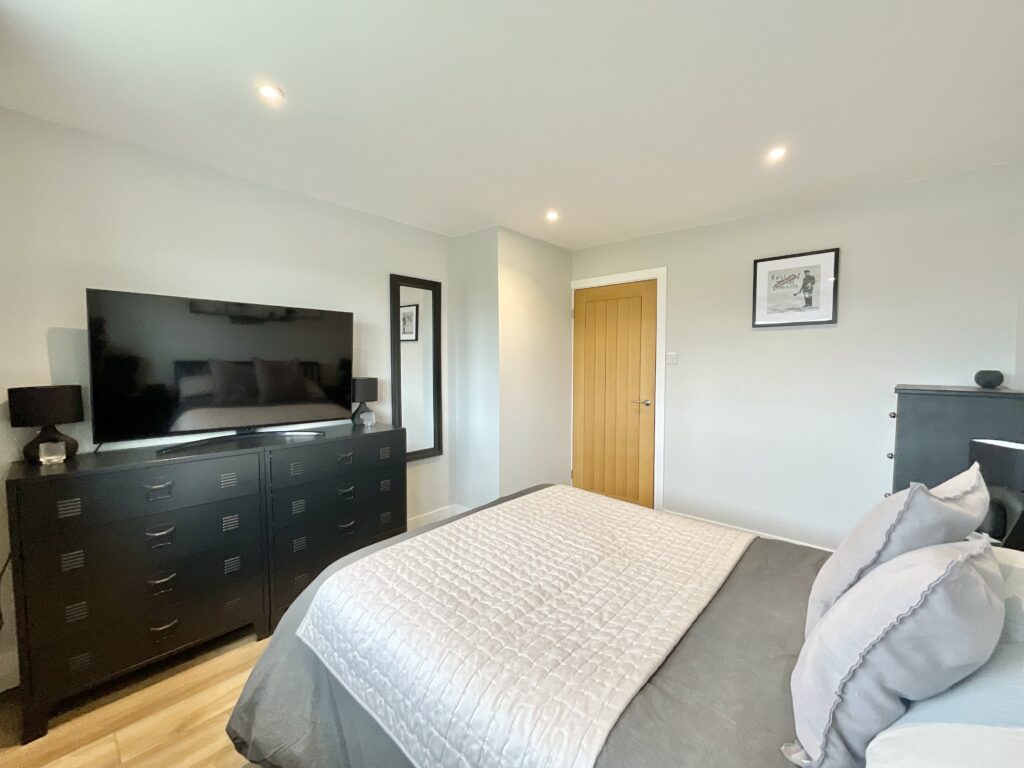 Valley Road, Stone, ST15