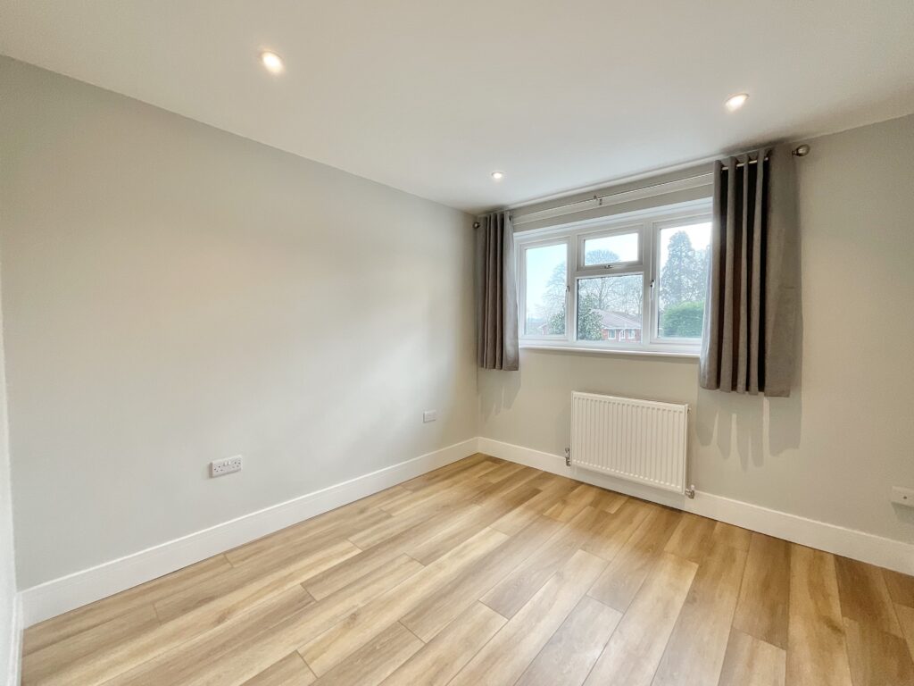 Valley Road, Stone, ST15