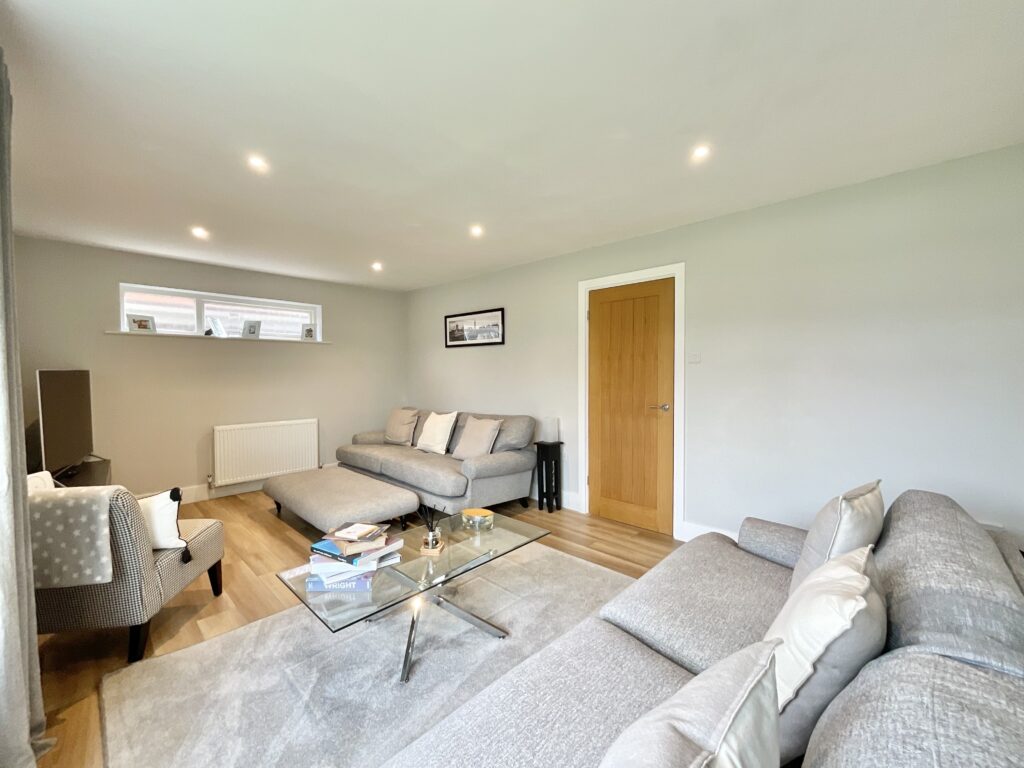 Valley Road, Stone, ST15