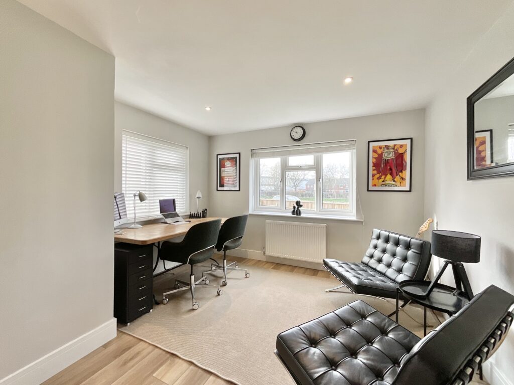 Valley Road, Stone, ST15