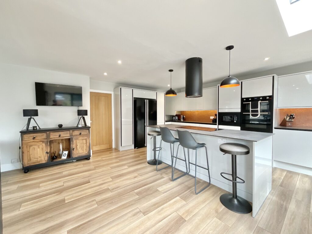 Valley Road, Stone, ST15