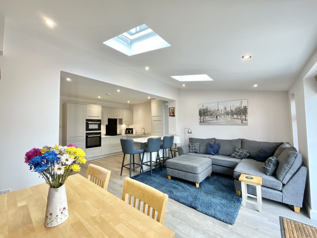 Field Terrace, Stone, ST15