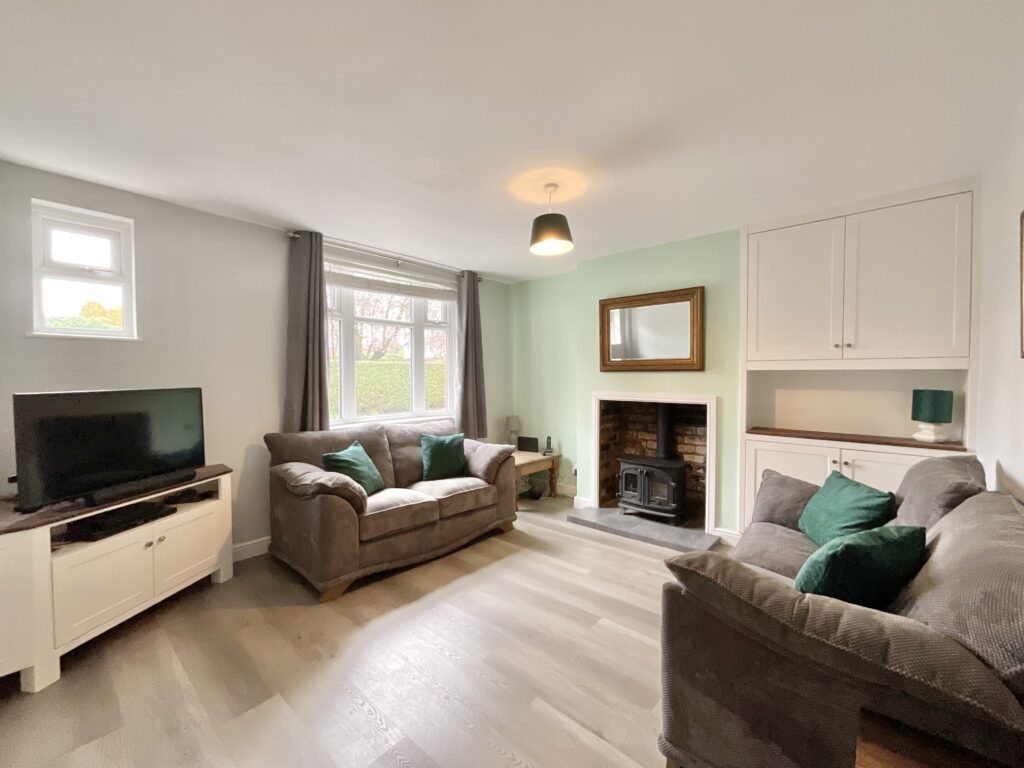 Field Terrace, Stone, ST15