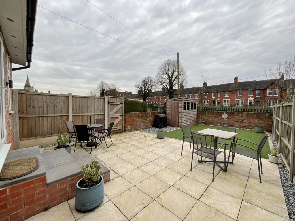 Field Terrace, Stone, ST15